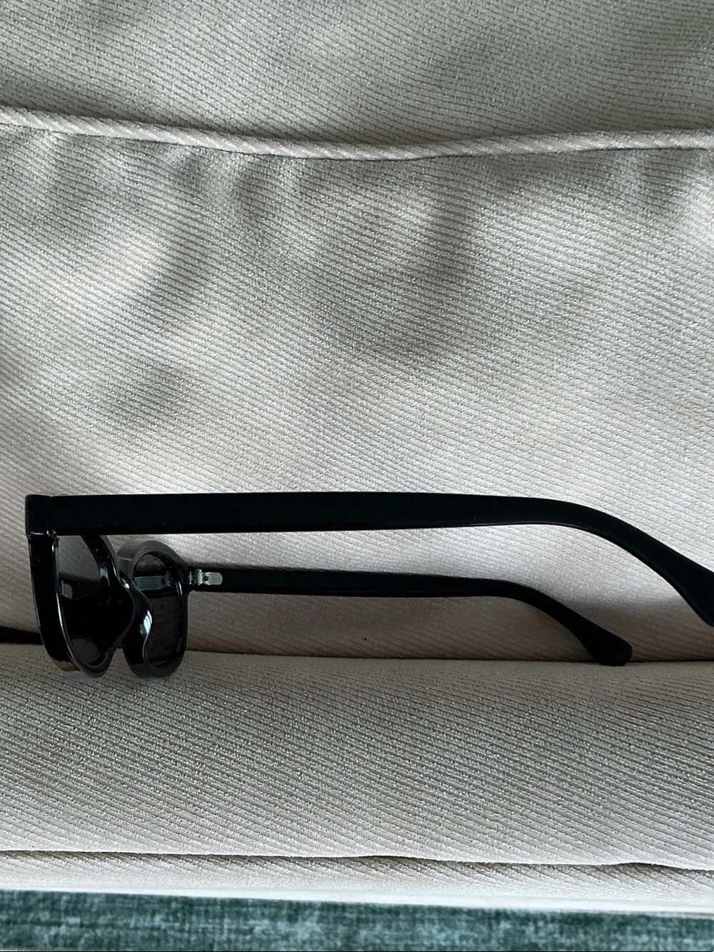 Black Oval Women's Sunglasses - Classic Chic by h&m